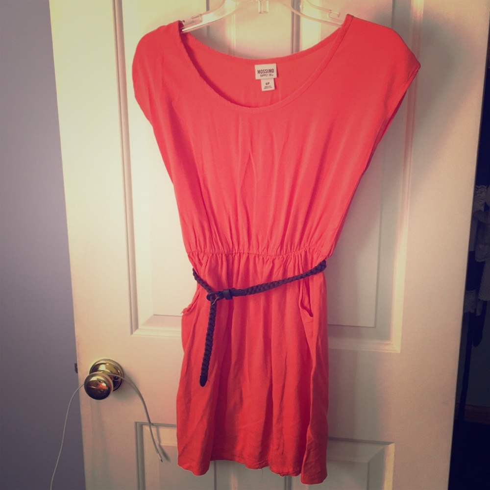 Tangerine dress with belt and pockets